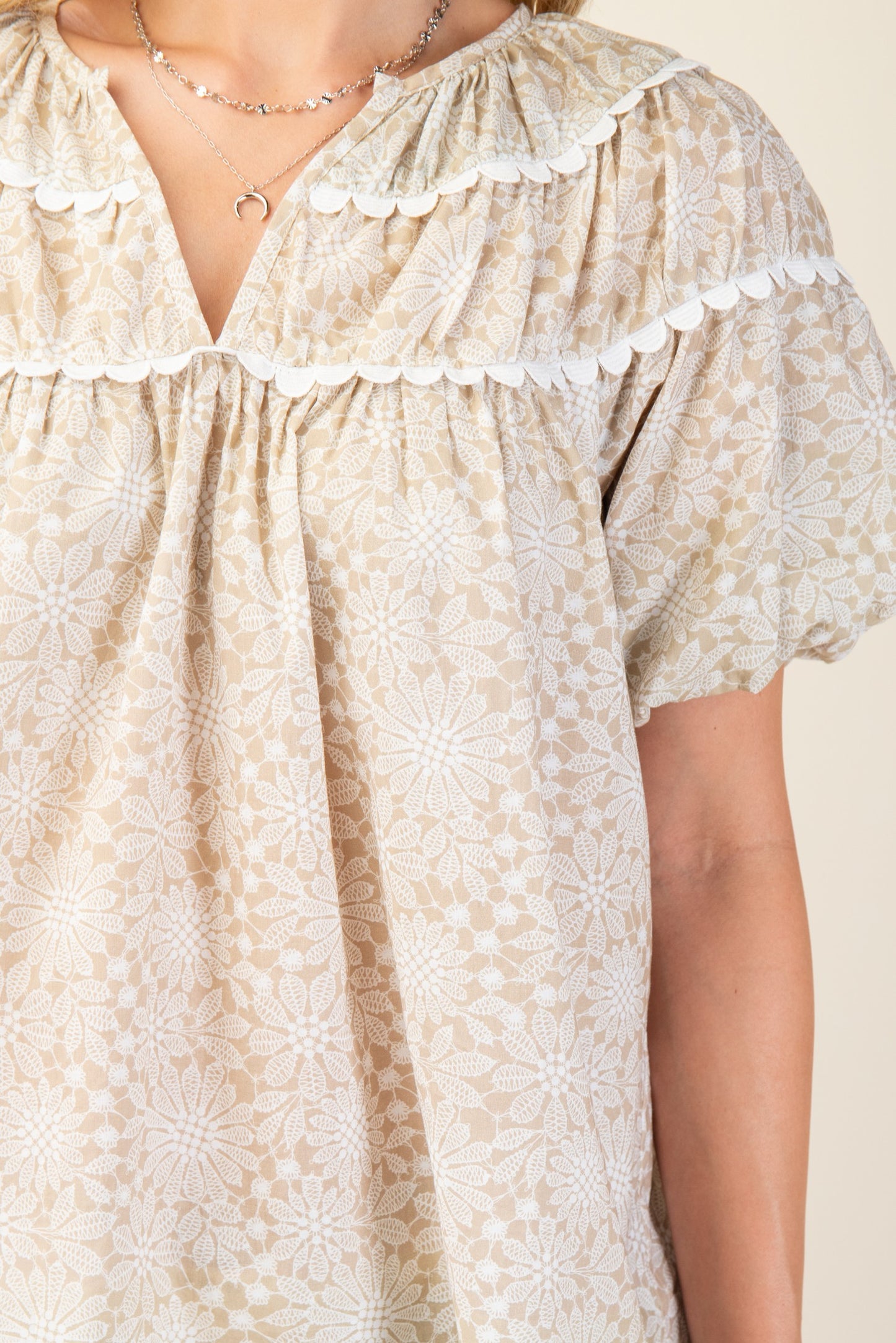 Short Puff Sleeve Top