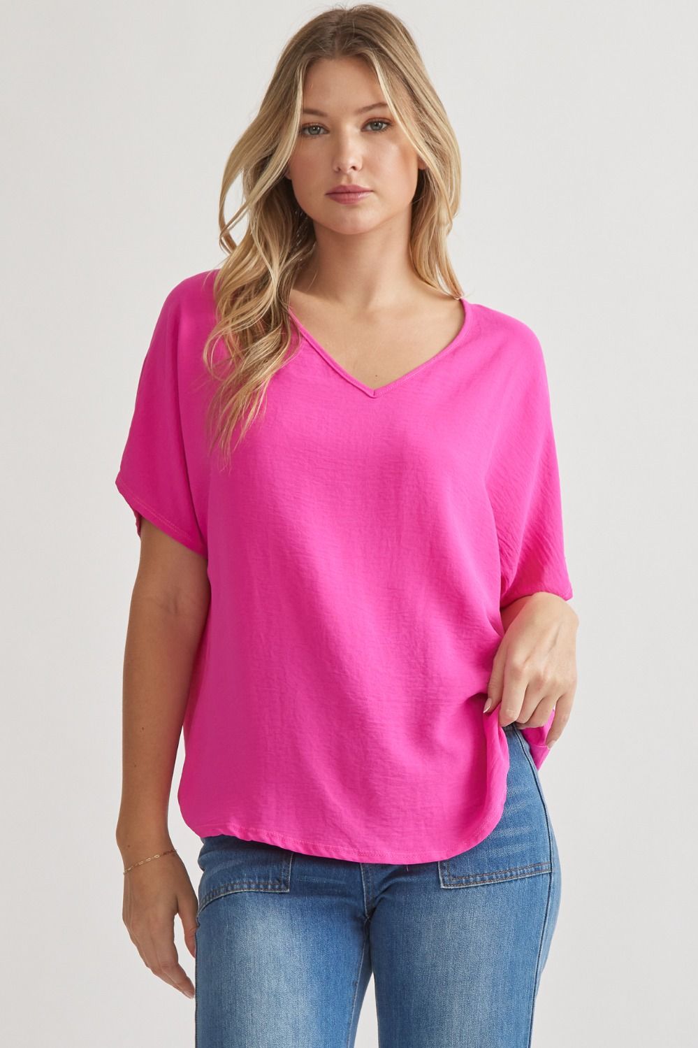 Light Weight Solid V-neck Top