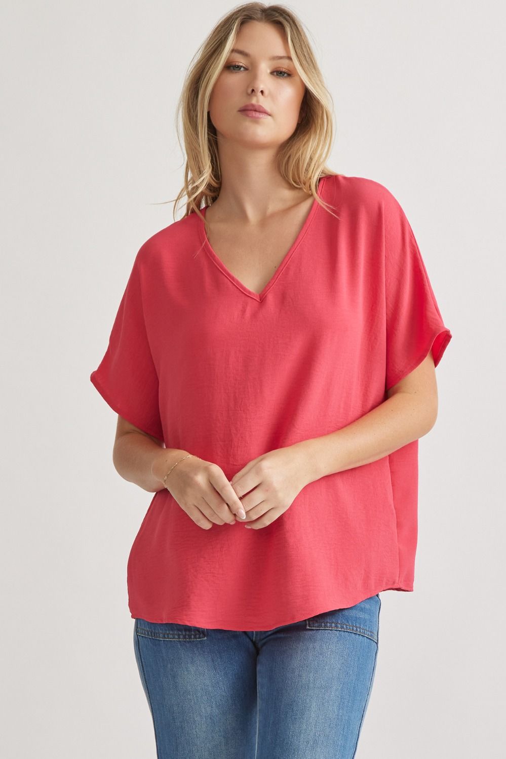 Light Weight Solid V-neck Top