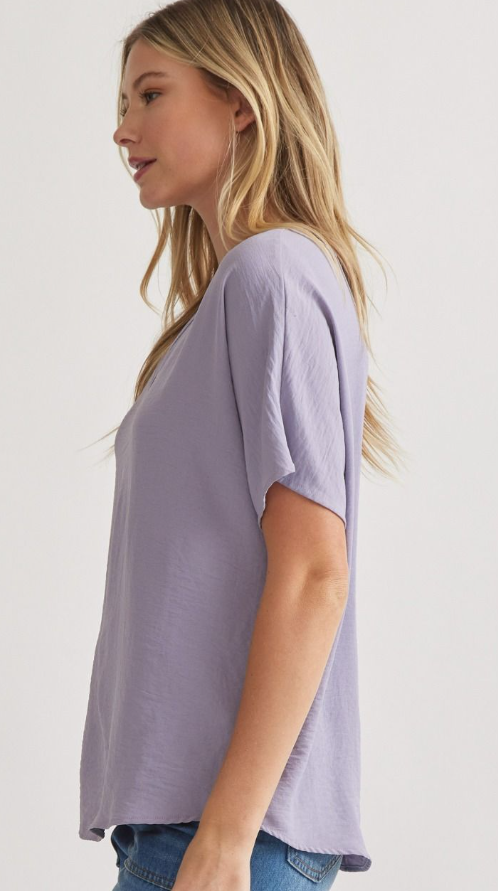 Light Weight Solid V-neck Top